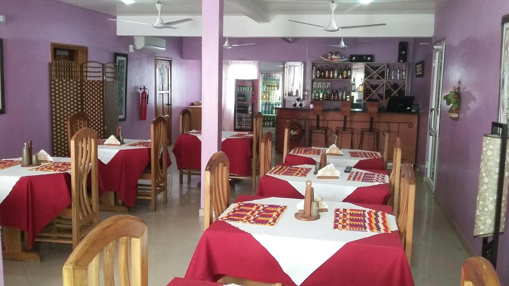 Hotel Bella Luxury à Accra Extérieur photo