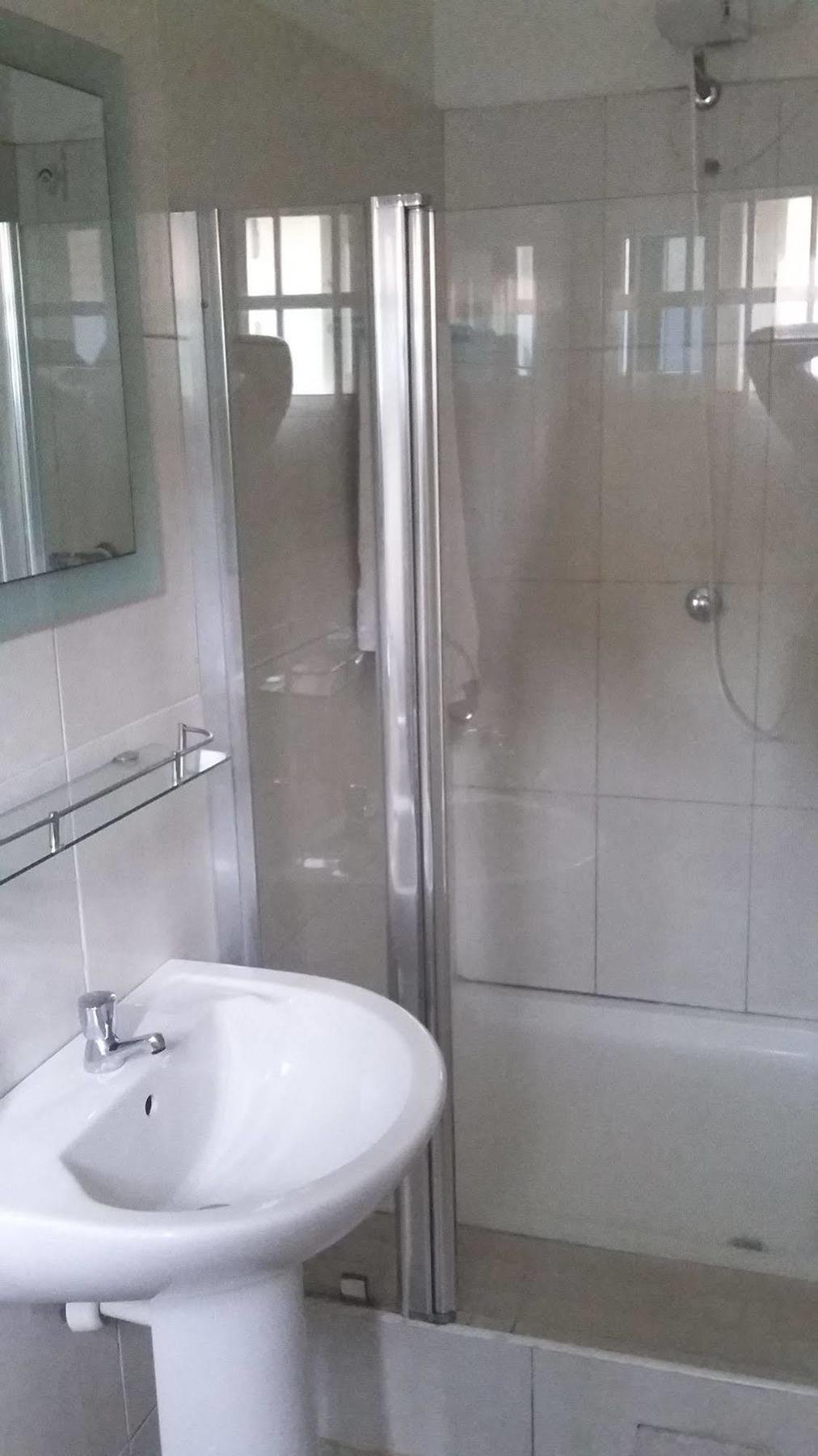 Hotel Bella Luxury à Accra Extérieur photo